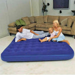 Charger l&#39;image dans la galerie, Matelas Gonflable Ultra-Confort – Dormez où vous voulez, comme à la maison.
